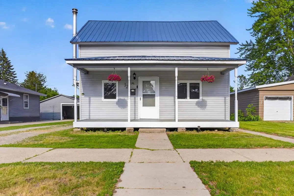326 S ELLIS AVENUE, Peshtigo, WI 54157 - #1
