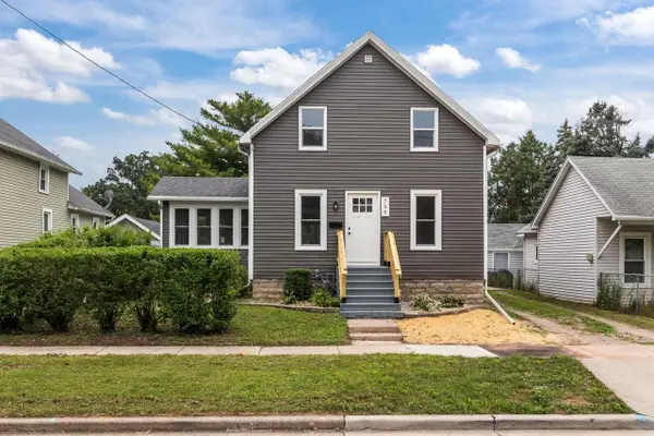755 OAK STREET, Oshkosh, WI 54901