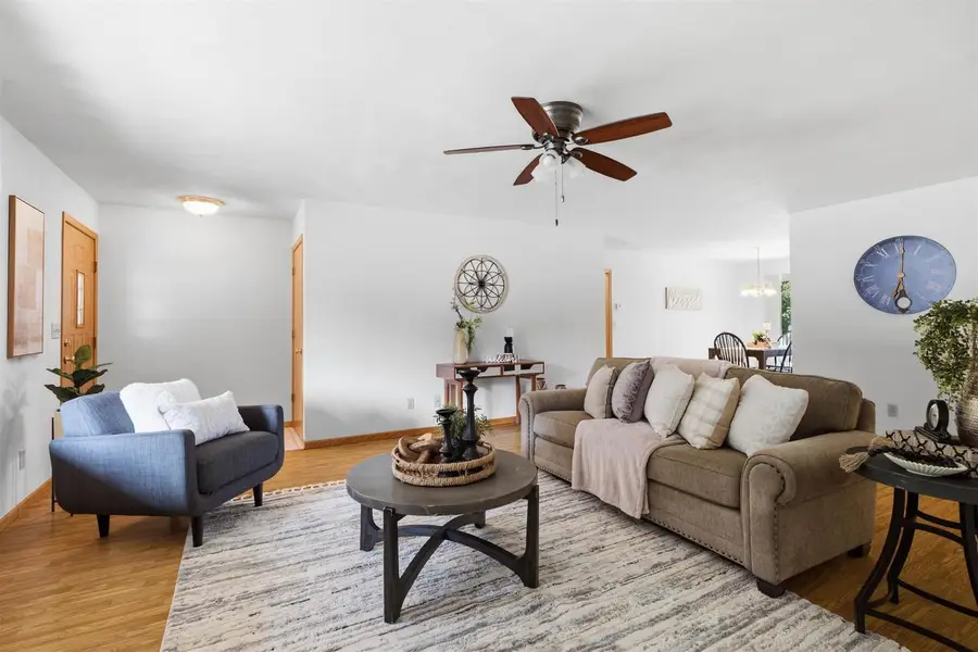 1405 PINEWOOD COURT, New London, WI 54961 - #2