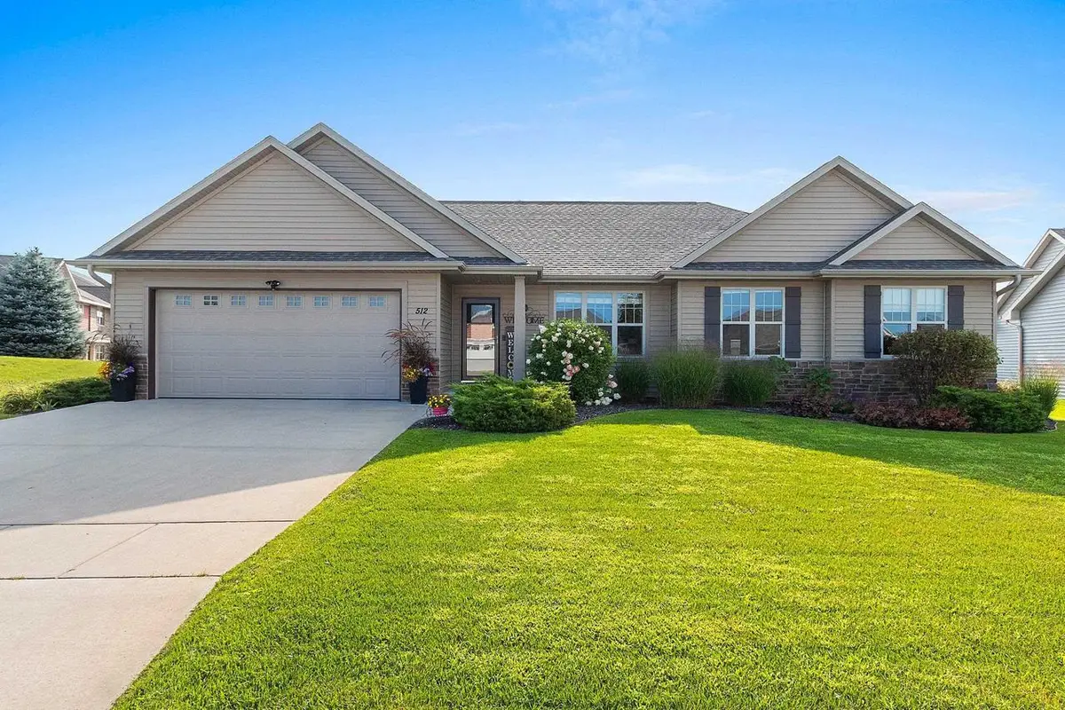 512 PEBBLESTONE CIRCLE, Hobart, WI 54155 - #1