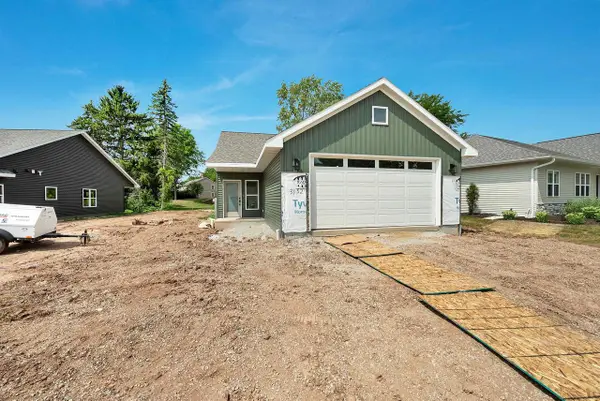 3152 EAST RIVER DRIVE, Green Bay, WI 54301