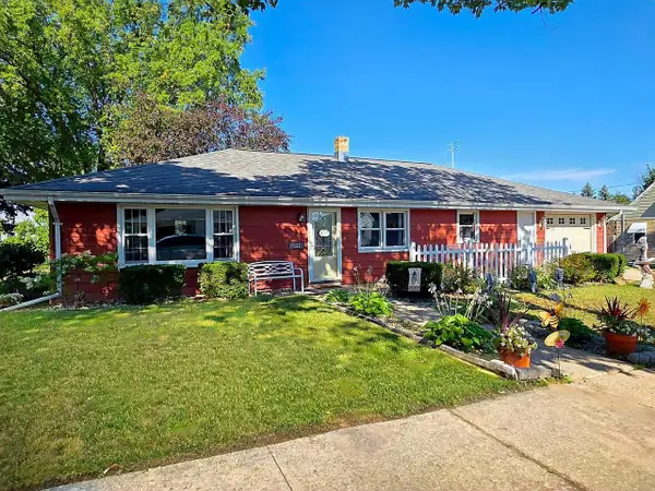 352 S JAMES STREET, Kimberly, WI 54136