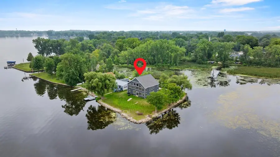6392 LAKESHORE ROAD, Winneconne, WI 54986 - #2
