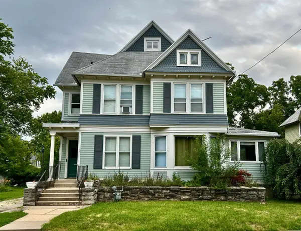 528 MT VERNON STREET, Oshkosh, WI 54901