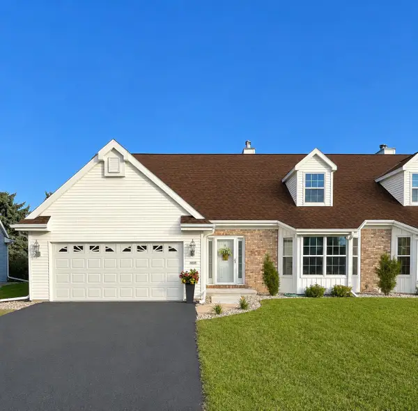 2591 VILLAGE LANE, Oshkosh, WI 54904