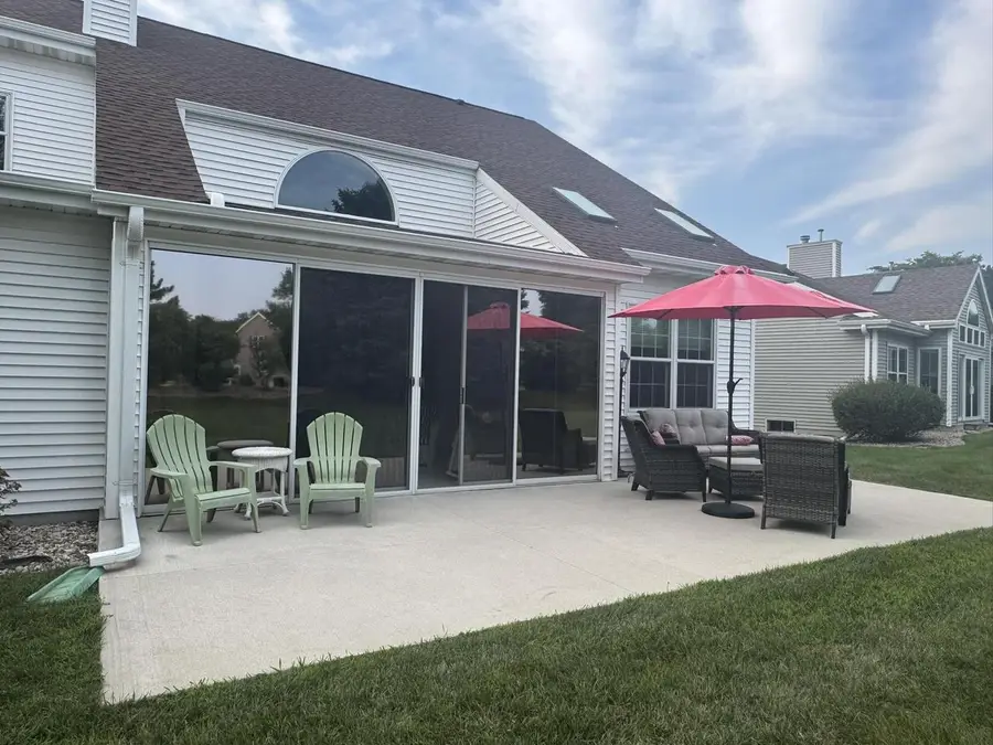 2591 VILLAGE LANE, Oshkosh, WI 54904 - #2