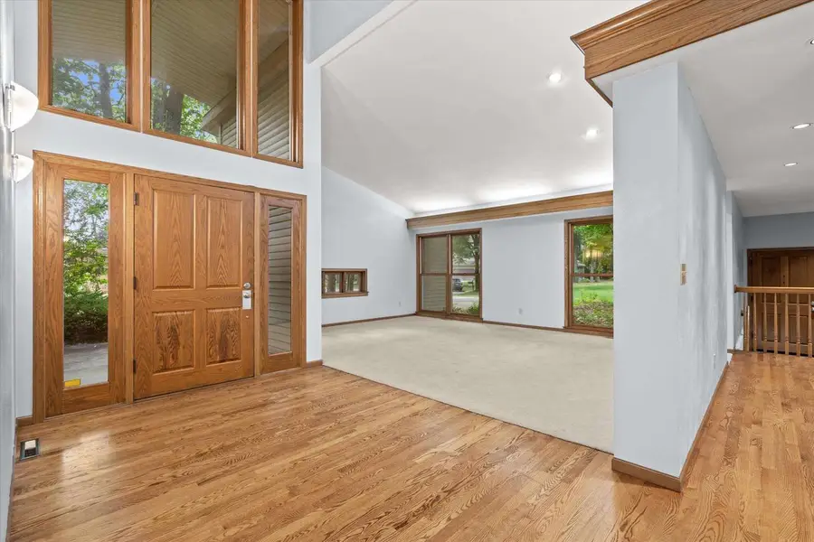 1525 S WEIMAR STREET, Appleton, WI 54915 - #3