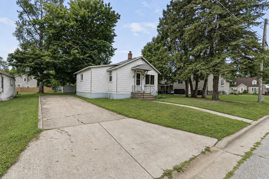 610 E SCHURZ STREET, Shawano, WI 54166 - #2