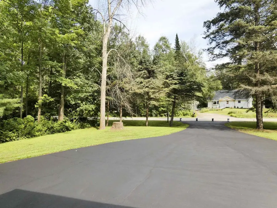 4347 SANDY LANE, Suamico, WI 54173 - #2