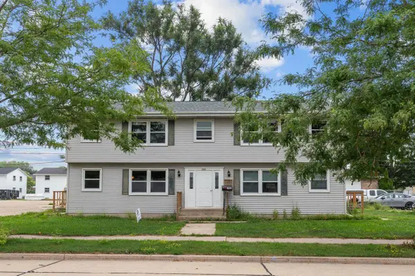 1860 EVANS STREET, Oshkosh, WI 54901