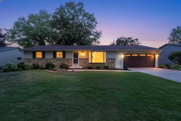 2766 BERKEN COURT, Green Bay, WI 54304