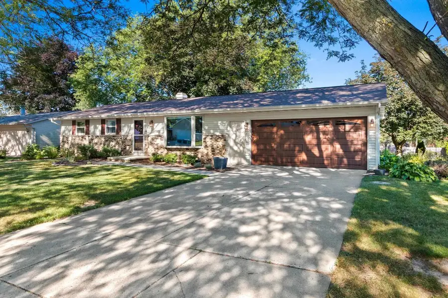 2766 BERKEN COURT, Green Bay, WI 54304 - #3