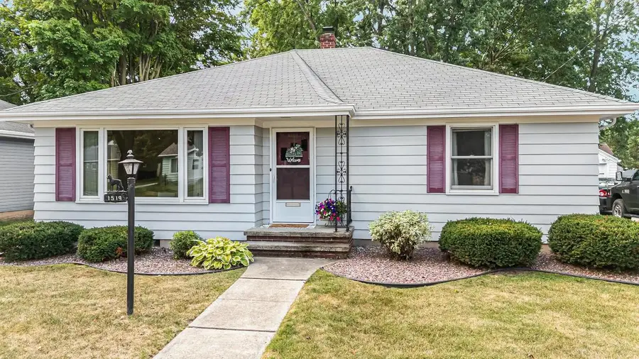 1519 W COMMERCIAL STREET, Appleton, WI 54914 - #2
