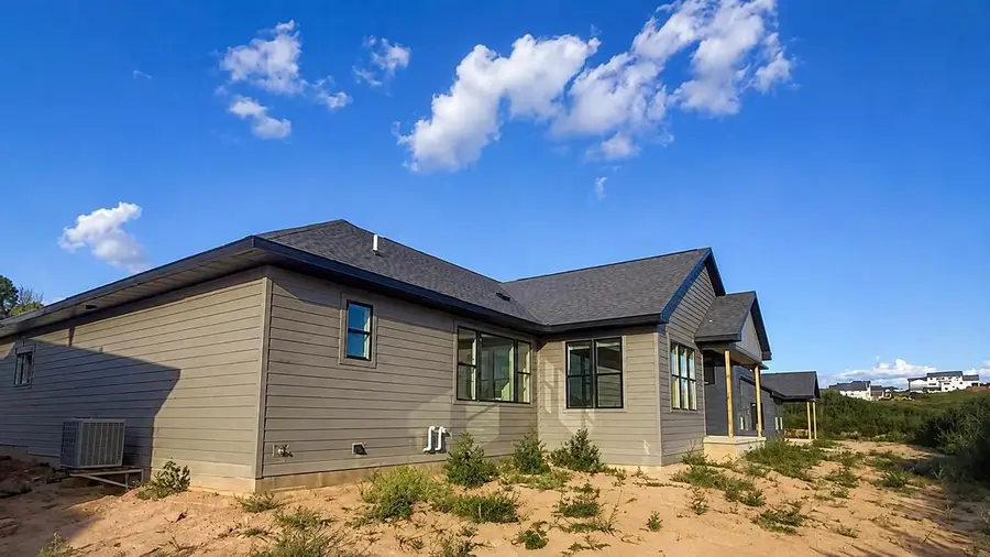 4933 BIG SKY, De Pere, WI 54115 - #3