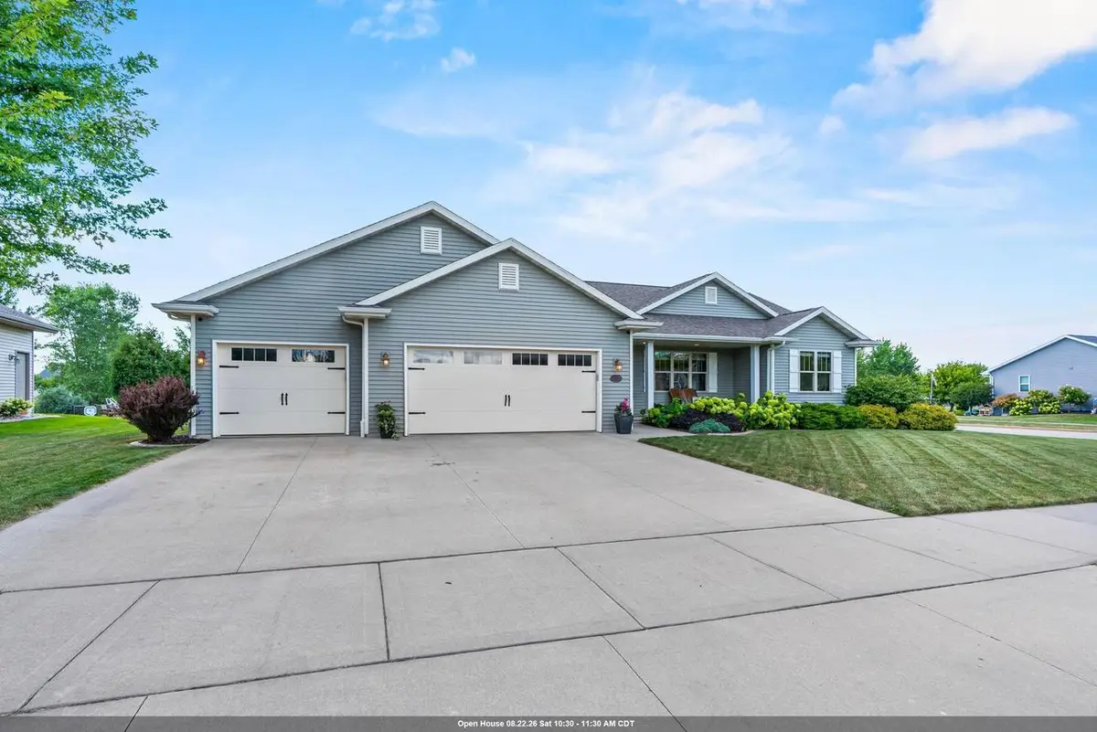 4301 FIELDCREST DRIVE, Kaukauna, WI 54130 - #1