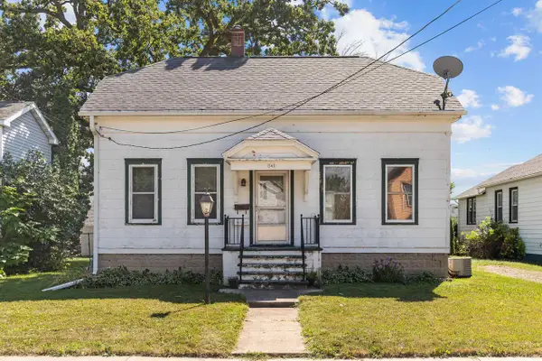 541 CEAPE AVENUE, Oshkosh, WI 54901
