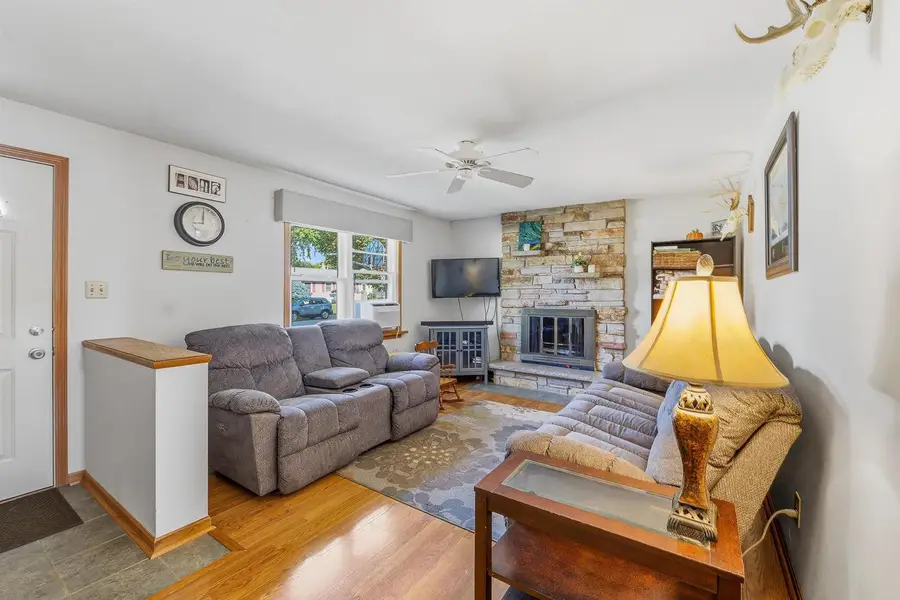 106 N MEADOW STREET, Oshkosh, WI 54902 - #2