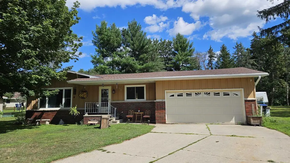 132 SCHOOL COURT, Shawano, WI 54166 - #1