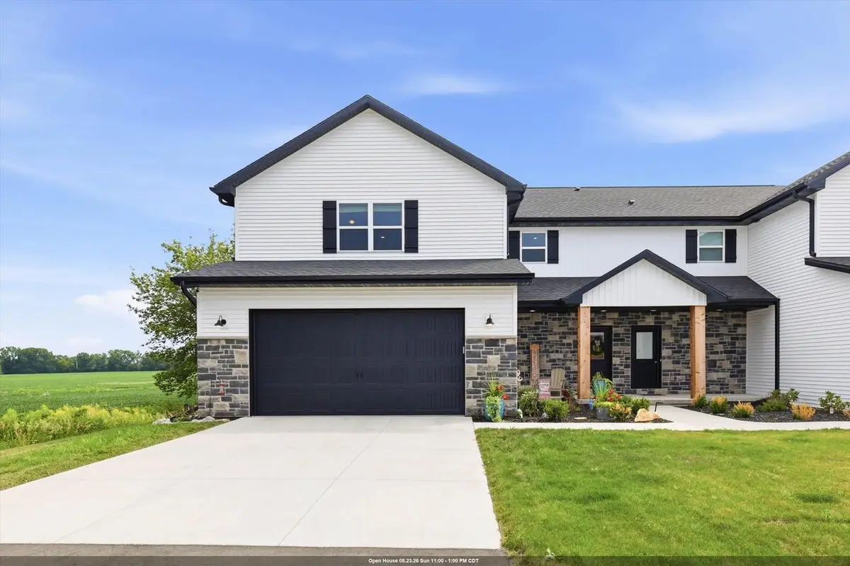 2601 ST THOMAS LANE, Neenah, WI 54956 - #1