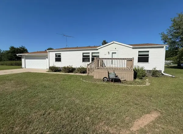 102 S PARK STREET, Bowler, WI 54416