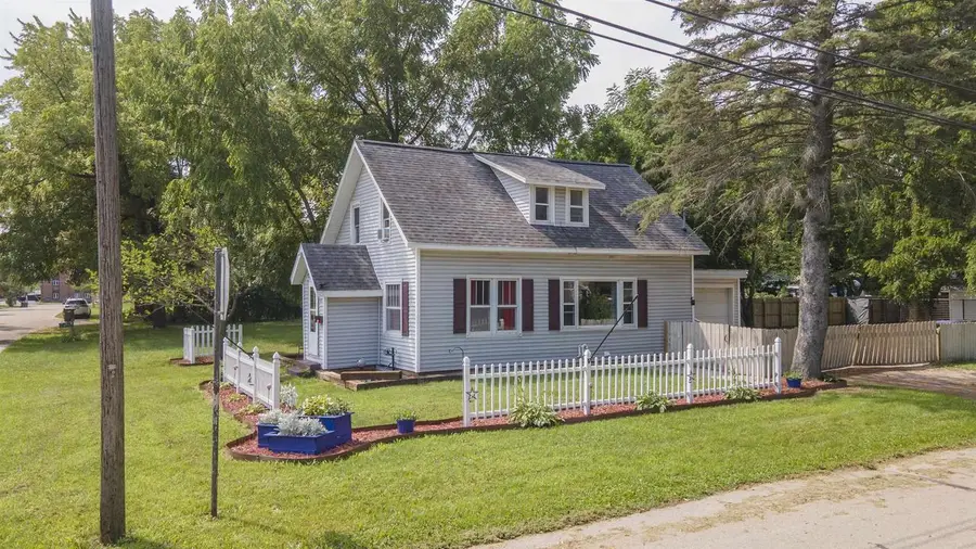 131 PINE STREET, Waupaca, WI 54981 - #2