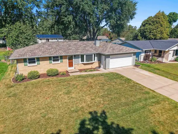 1016 CHANTEL STREET, Green Bay, WI 54304