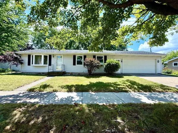1135 W MARQUETTE STREET, Appleton, WI 54914