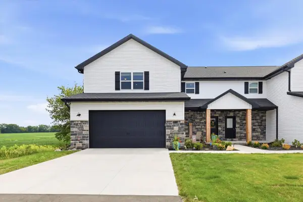 2601 ST THOMAS LANE, Neenah, WI 54956