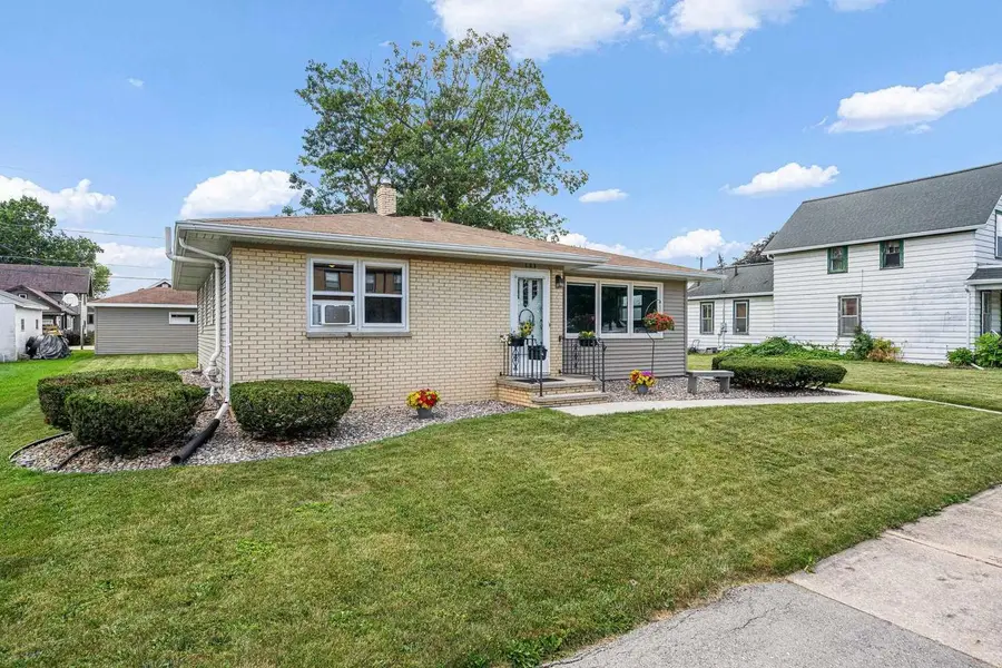 123 W 8TH STREET, Kaukauna, WI 54130 - #3