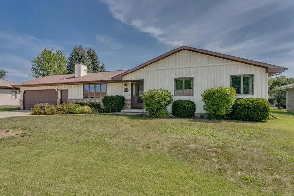1332 MULBERRY LANE, Neenah, WI 54956