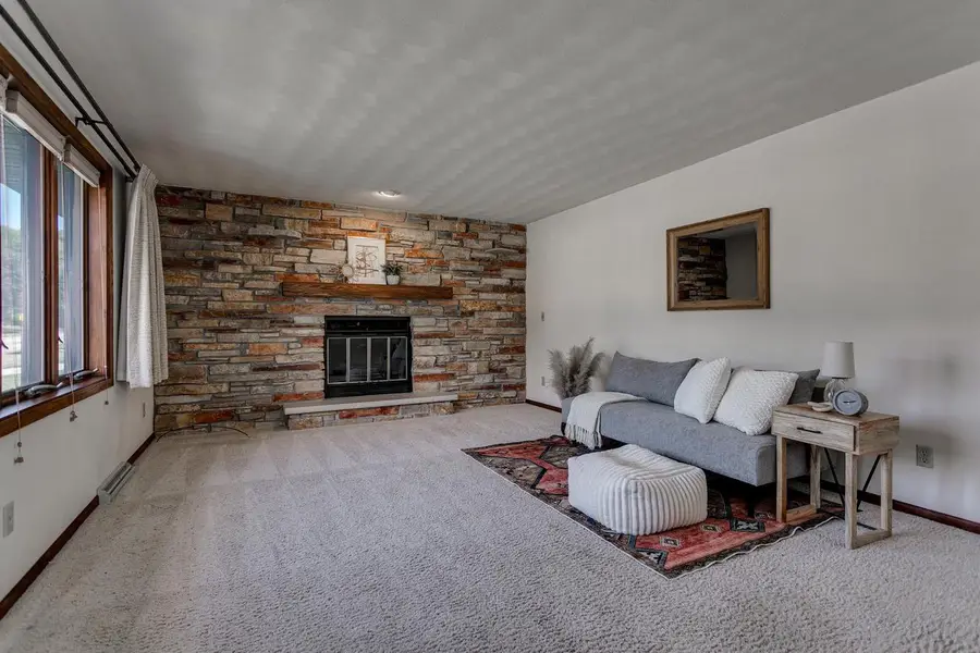 1332 MULBERRY LANE, Neenah, WI 54956 - #3