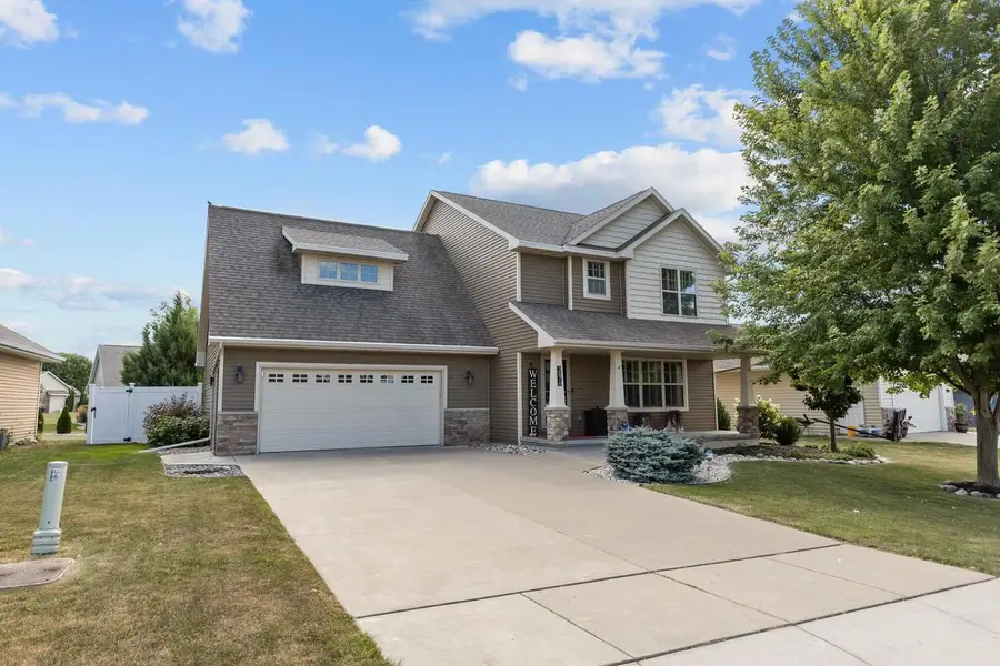 2876 CHRYSTELLA DRIVE, Menasha, WI 54952 - #2