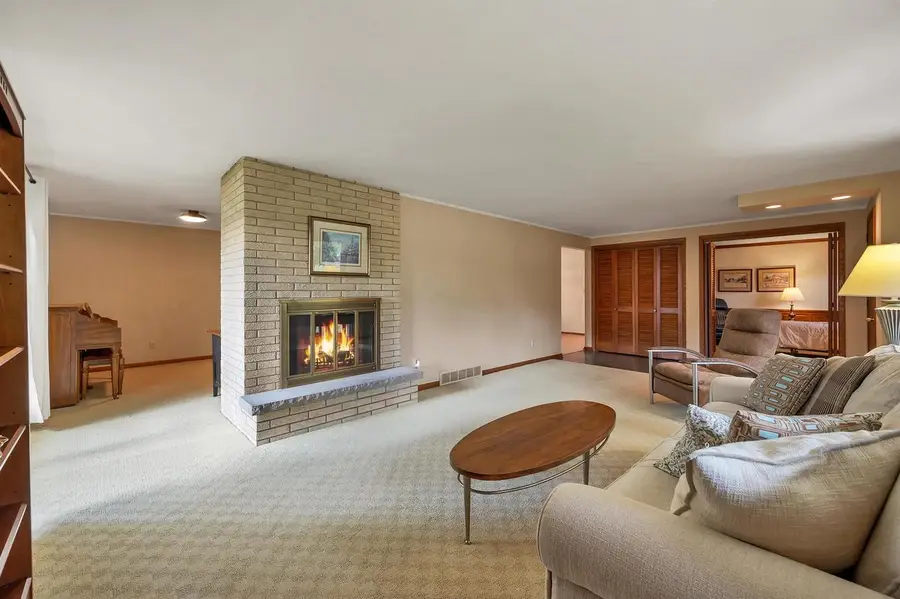 141 CUSTER COURT, Green Bay, WI 54301 - #2