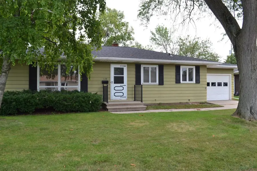 1138 HIGGINS AVENUE, Neenah, WI 54956 - #2