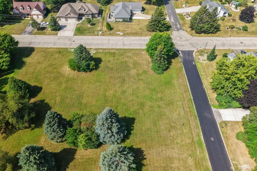 5825 LONG COURT, Appleton, WI 54914 - #2