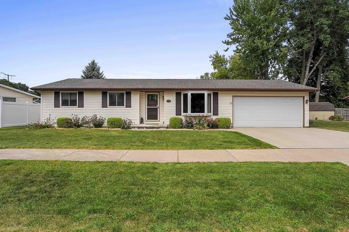 2360 KINCAID AVENUE, Oshkosh, WI 54904 - #1