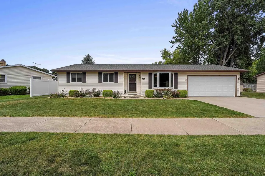 2360 KINCAID AVENUE, Oshkosh, WI 54904 - #2