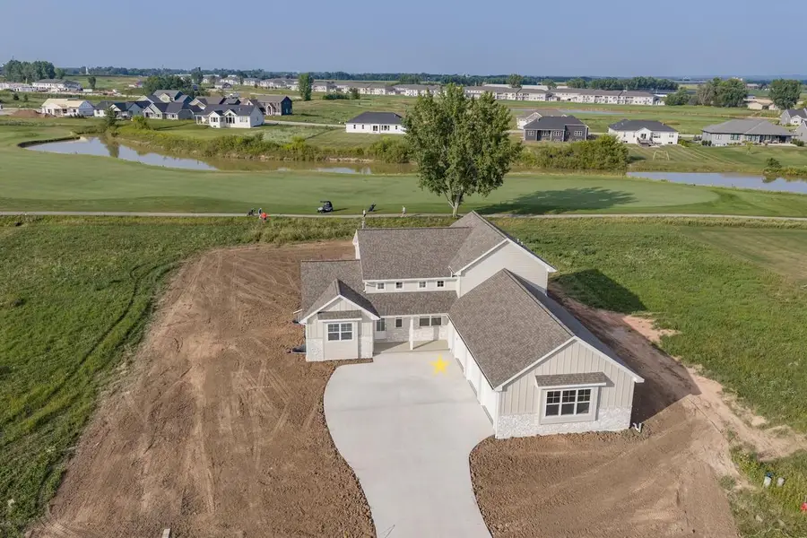 122 BECKERAE COURT, Wrightstown, WI 54180 - #2