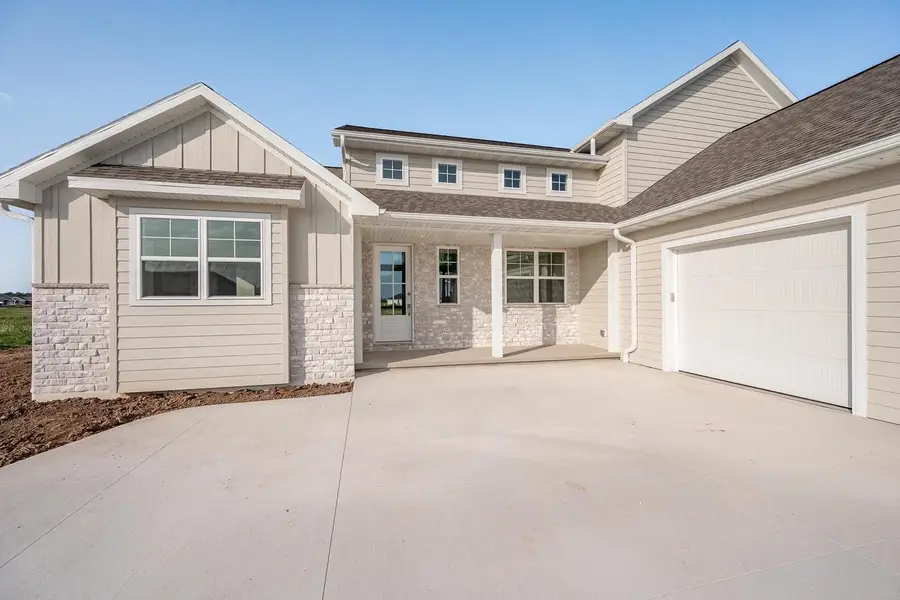 122 BECKERAE COURT, Wrightstown, WI 54180 - #3