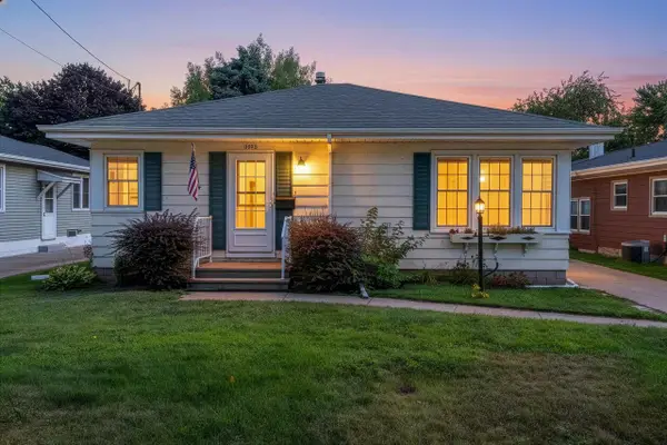 1342 WAUGOO AVENUE, Oshkosh, WI 54901
