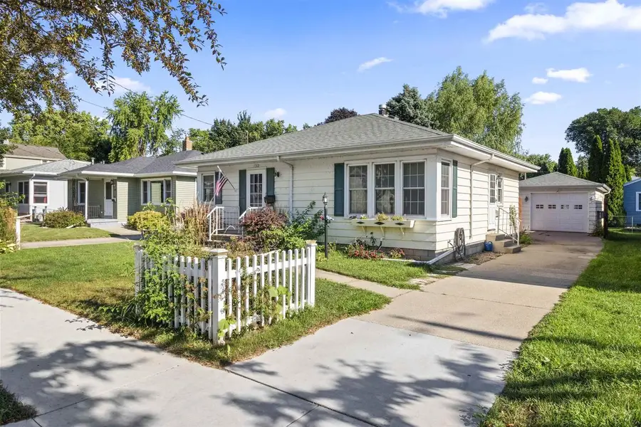 1342 WAUGOO AVENUE, Oshkosh, WI 54901 - #2