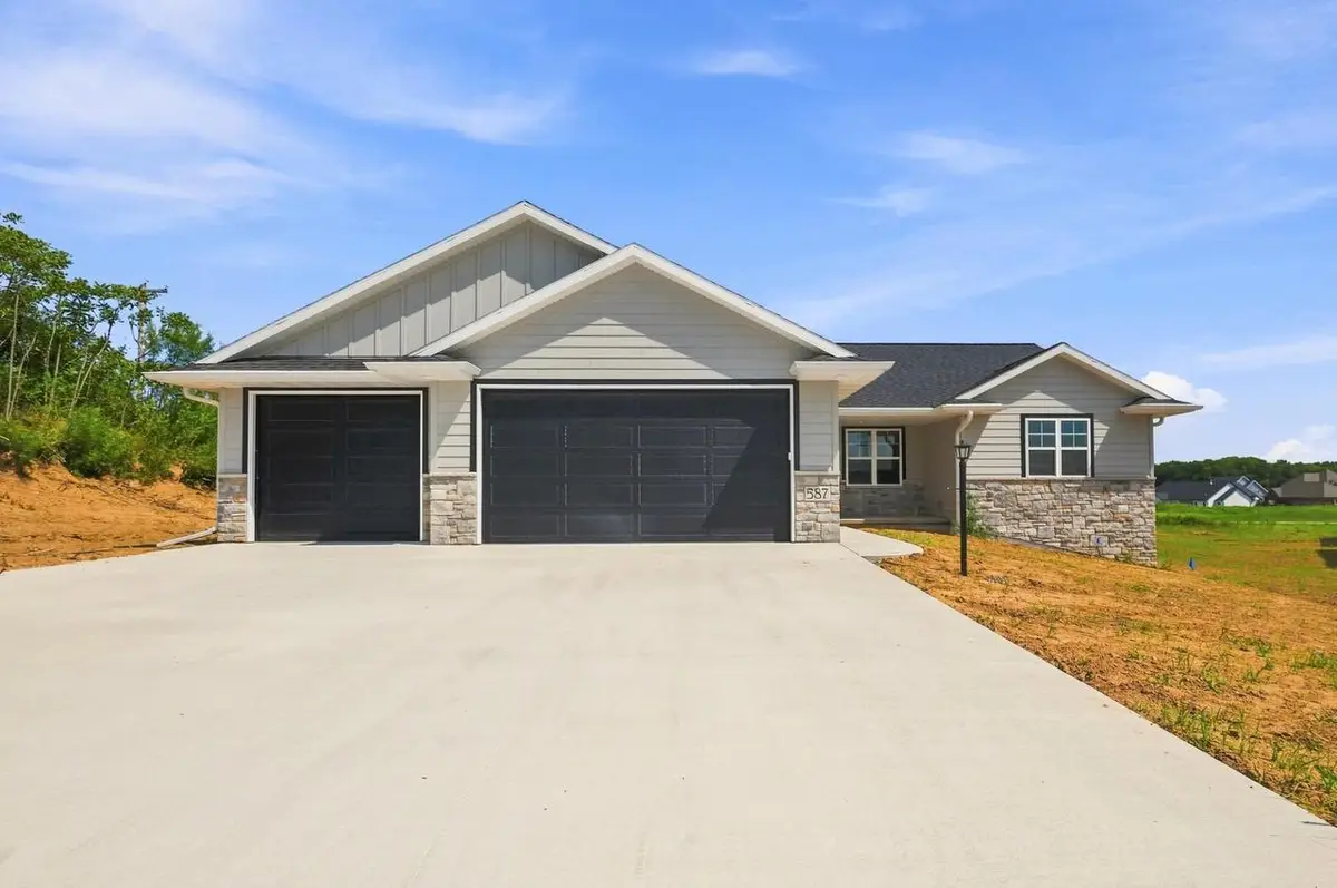 587 EMERALD ISLE COURT, Wrightstown, WI 54180 - #1