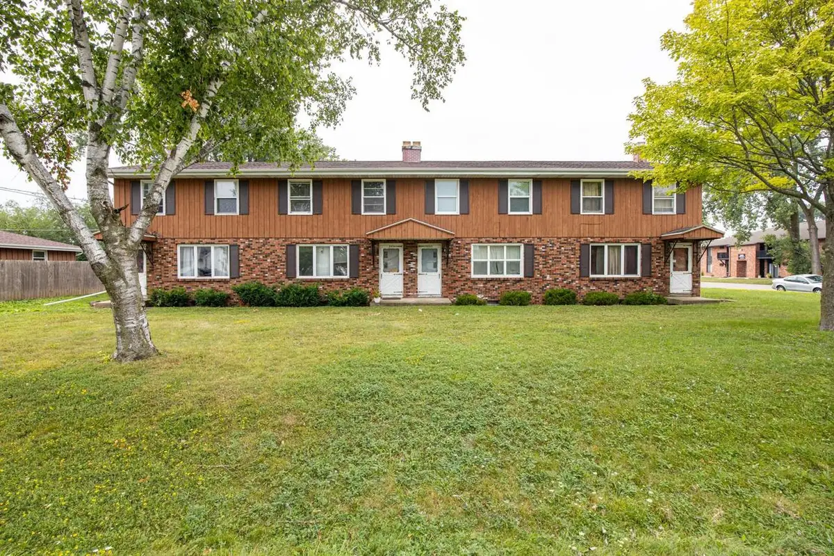 2414 HONEY LOU COURT, Appleton, WI 54915 - #1