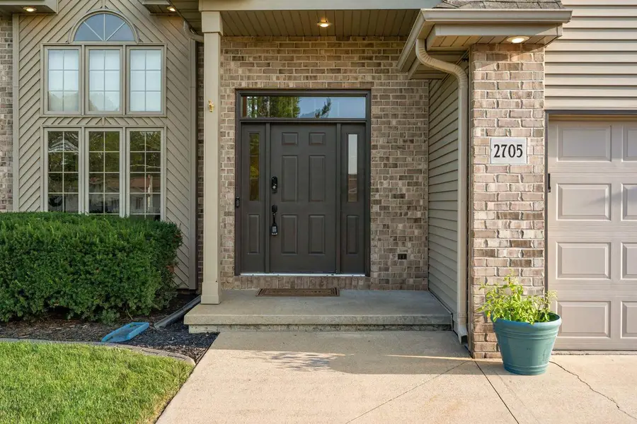 2705 OAKWOOD CIRCLE, Oshkosh, WI 54904 - #3