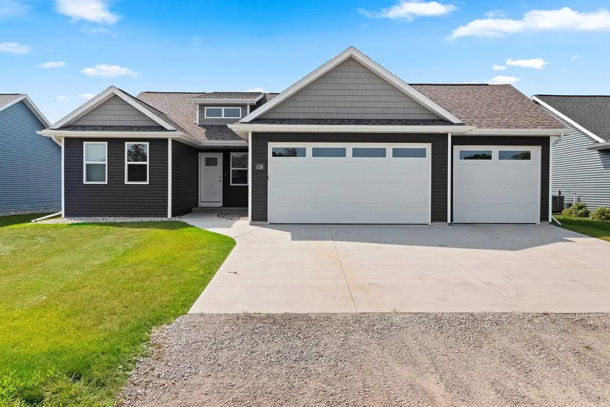 1526 FREEDOM MEADOWS DRIVE, Neenah, WI 54956 - #1