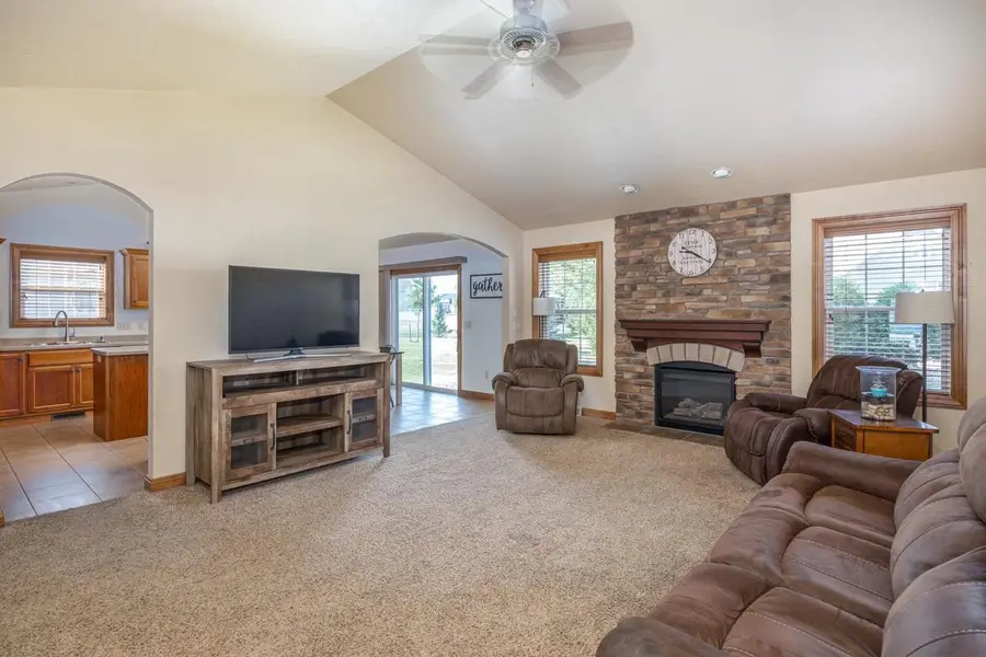 1124 BOBBY COURT, Appleton, WI 54915 - #2
