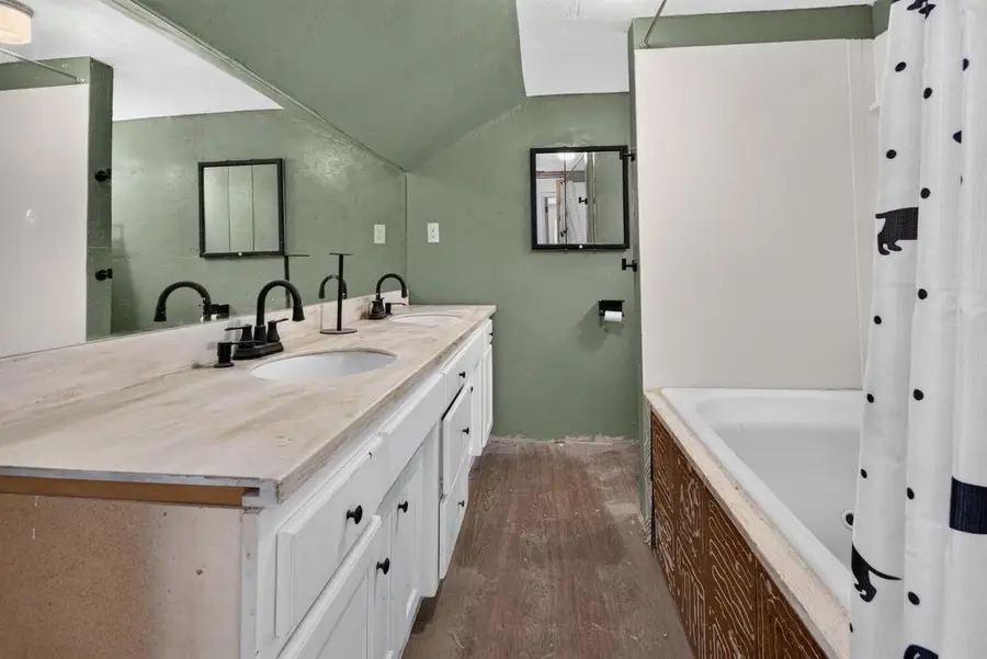 208 N SUPERIOR STREET, De Pere, WI 54115 - #2