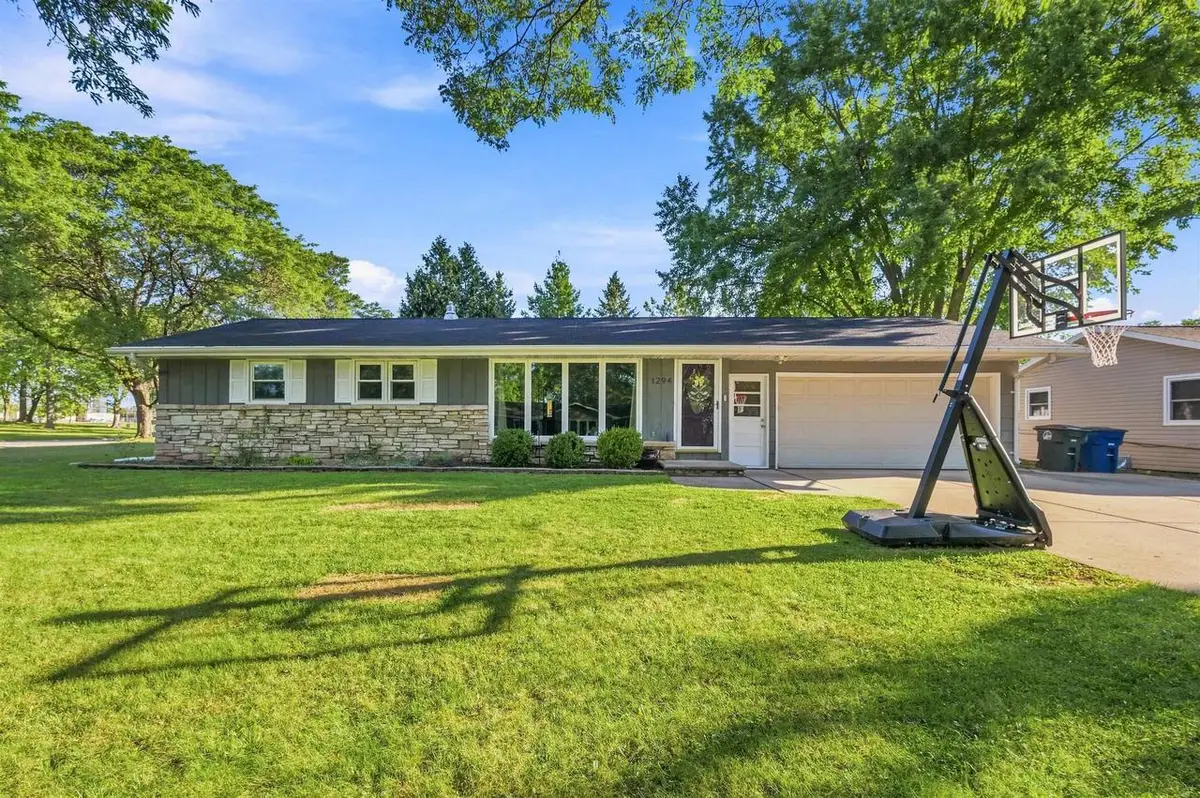 1294 APACHE AVENUE, Green Bay, WI 54313 - #1