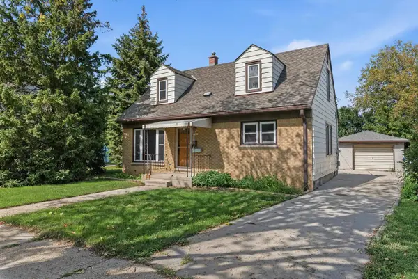 6200 W MANITOBA STREET, Milwaukee, WI 53219