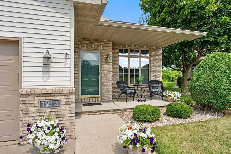 1912 E SYLVAN AVENUE, Appleton, WI 54915 - #2